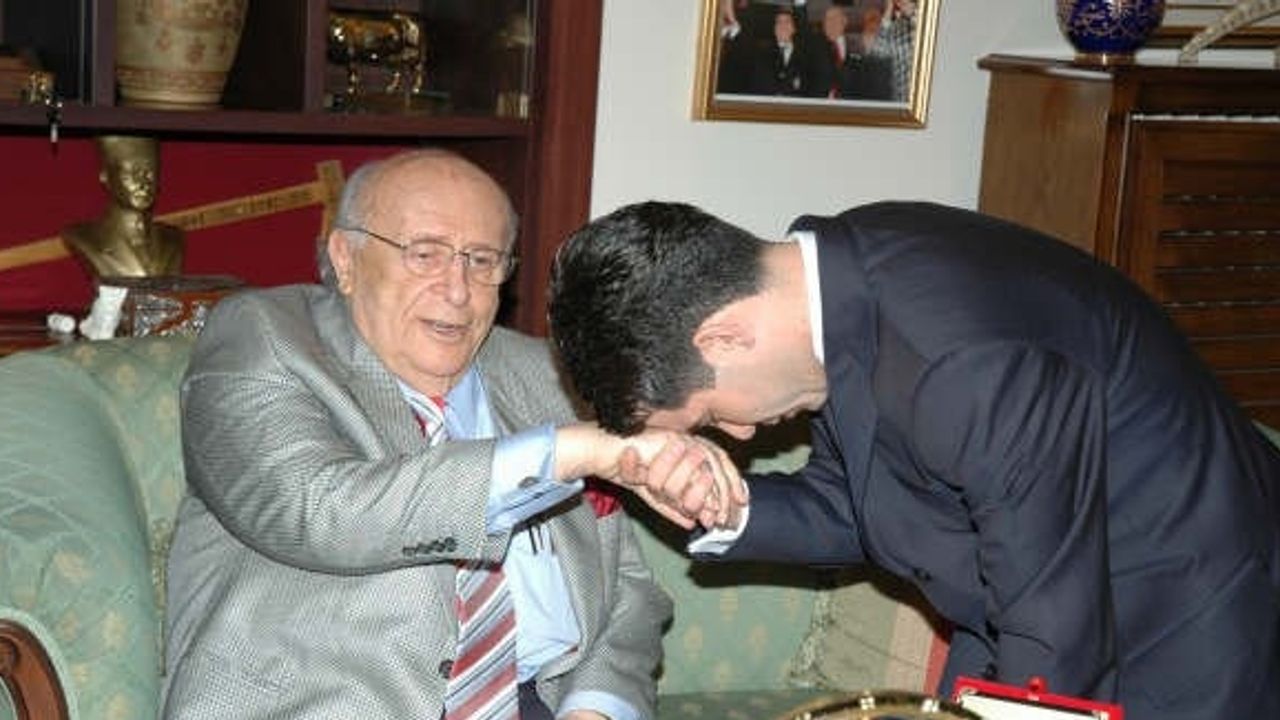 Türkiye Gençliği T.c 9. Cumhurbaşkanı Süleyman Demirel’in Cenaze Töreninde Hazır Kıta Bulundu