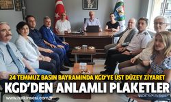 KGD’den anlamlı plaketler