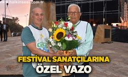 FESTİVAL SANATÇILARINA ÖZEL VAZO