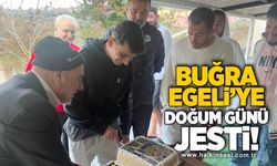 Buğra Egeli'ye doğum günü jesti!