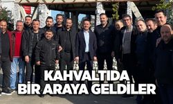 Kahvaltıda bir araya geldiler