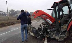 Traktörle çarpışan otomobil, tıra çarparak durabildi: 2 yaralı