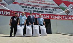 Düzceli çiftçilere çeltik tohumu dağıtıldı