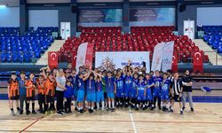 Küçükler futsal şampiyonları belli oldu