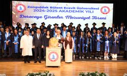 Cumhuriyetin İlk Üniversitesi BEUN’da Gurur Dolu Mezuniyet Coşkusu