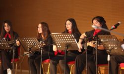 Kursiyerlerden renkli gösteri
