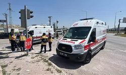 Hasta taşıyan ambulansla otomobil çarpıştı: 5 yaralı