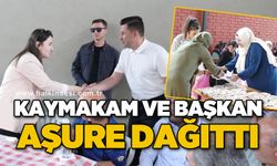 Kaymakam ve başkan aşure dağıttı