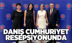 Danış Cumhuriyet resepsiyonunda