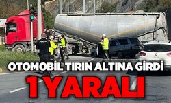 Otomobili TIR’ın altına girdi! 1 yaralı