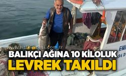 Balıkçı ağına 10 kiloluk levrek takıldı