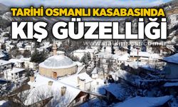Tarihi osmanlı kasabasında kış güzelliği