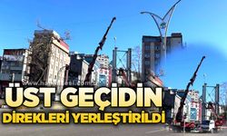 Üst geçidin ayakları yerleştirildi
