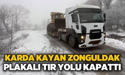 Zonguldak plakalı tır karda kaydı, yol kapandı