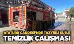 Atatürk Caddesi’nde tazyikli su ile temizlik çalışması