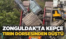 Tırdan yola düşen kepçe trafiği kilitledi