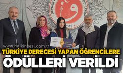 Türkiye derecesi yapan öğrencilere ödülleri verildi