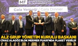 ALZ Grup Yönetim Kurulu Başkanı Cihaz Alagöz Blok Mermer Fuarı'nda plaket verildi