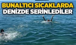 Bunaltıcı sıcaklarda denizde serinlediler
