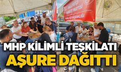MHP Kilimli Teşkilatı aşure dağıttı