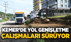 Kemer bölgesinde yol genişletme çalışmaları başladı