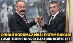Orhan Korkmaz Bakan Tekin'e Devrek Bastonu hediye etti