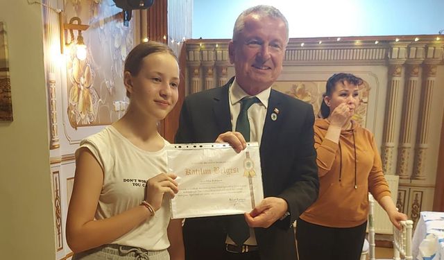 Tataristanlı çocuklara teşekkür belgesi