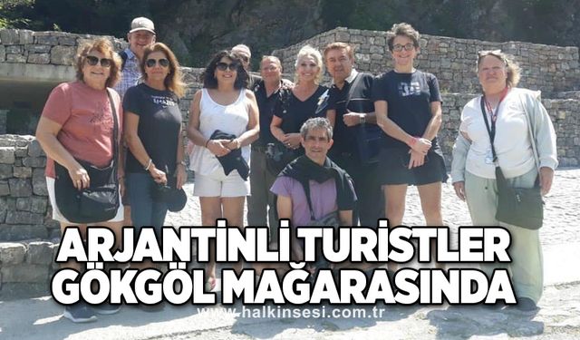 Arjantinli turistler Gökgöl Mağarasında