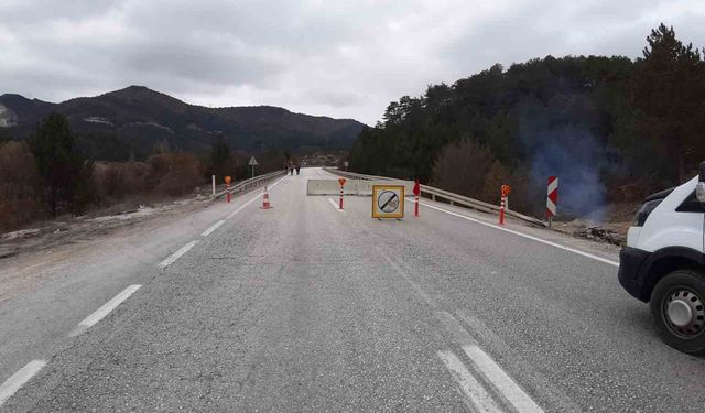 Ankara ile Sakarya’ya köprü olan yol trafiğe kapatıldı: 10 gün sürecek