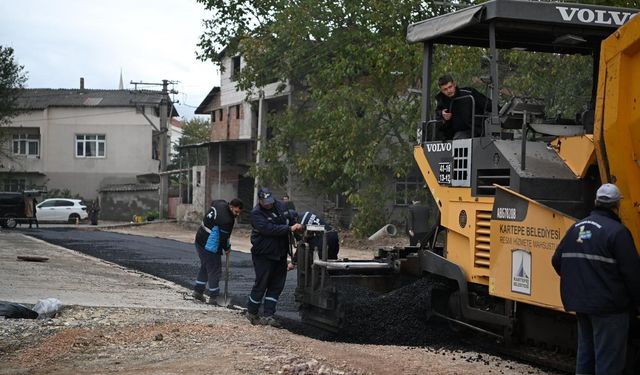 Kartepe’de 3 sokağa 750 ton asfalt