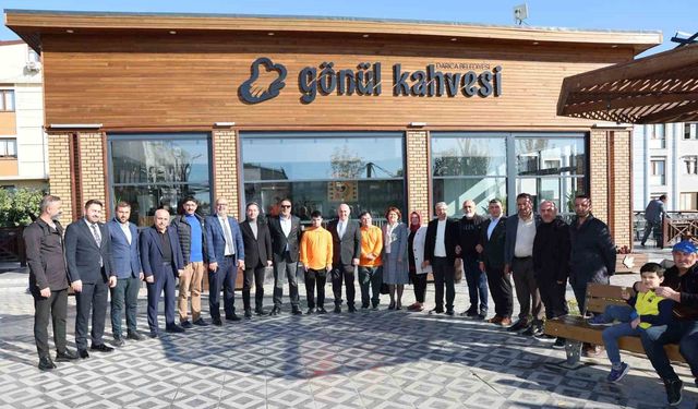 Gönül Kahvesi’nin "özel" garsonları