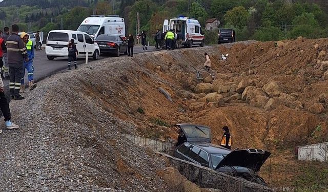 Otomobil yol çalışması için alternatif açılan yoldan şarampole uçtu, 3 yaralı