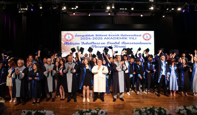 İletişim Fakültesi ve Devlet Konservatuvarı Mezunlarını Geleceğe Uğurladı