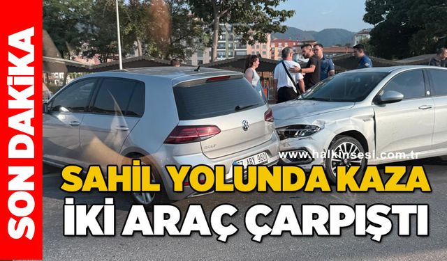 Sahil yolunda kaza: İki araç çarpıştı