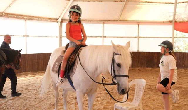 22 bin 686 çocuğa ücretsiz binicilik eğitimi