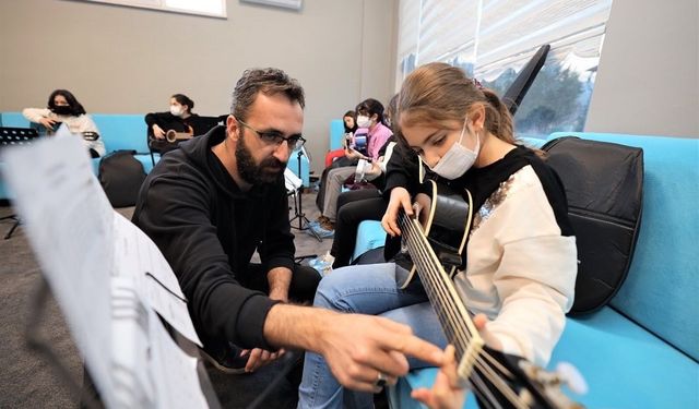 Başiskele Belediyesi Müzik Okulları’nda yeni dönem başlıyor