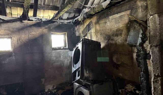 Evi 6’ncı kez yanarak kullanılamaz hale geldi