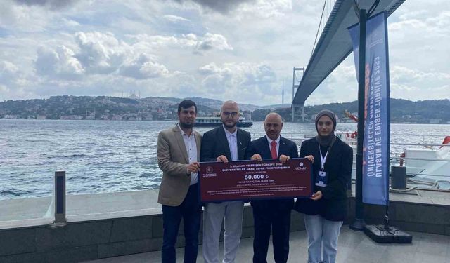 AKİS ile özel ödülün sahibi oldular