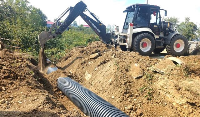Köylerin içme suyu hattında yenileme sürüyor