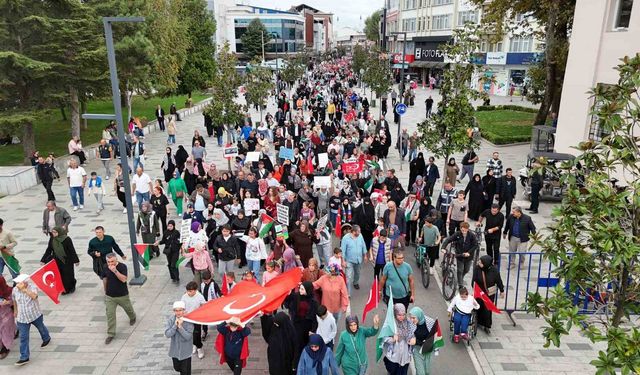 Yüzlerce kişi Filistin’e destek için buluştu