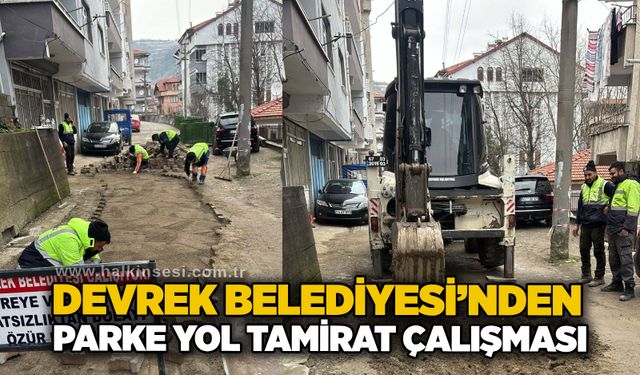 Devrek Belediyesi’nden parke yol tamirat çalışması