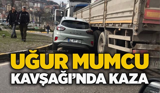 Uğur Mumcu Kavşağı’nda kaza