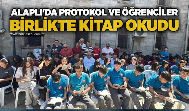 Alaplı'da protokol ve öğrenciler birlikte kitap okudu