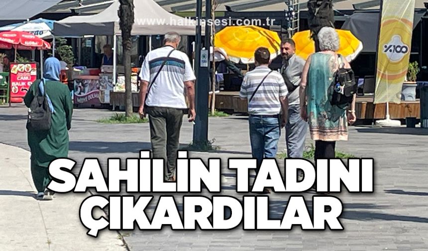 Sahilin tadını çıkardılar