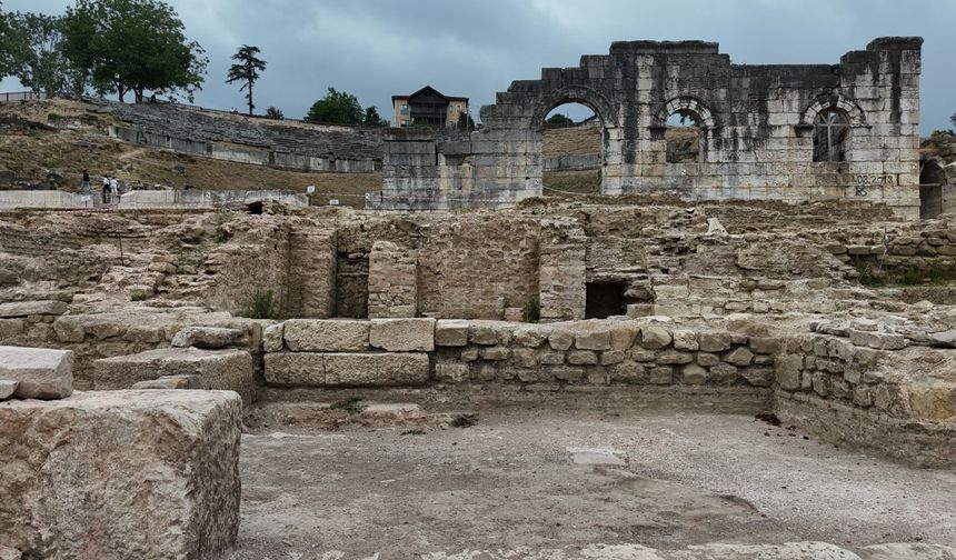 Kazmayı vurdukça tarih çıkıyor