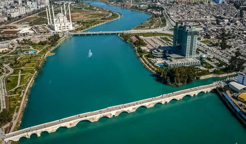 Adana'nın Kalbine Yolculuk: Bu Lezzet Neden Vazgeçilmez?