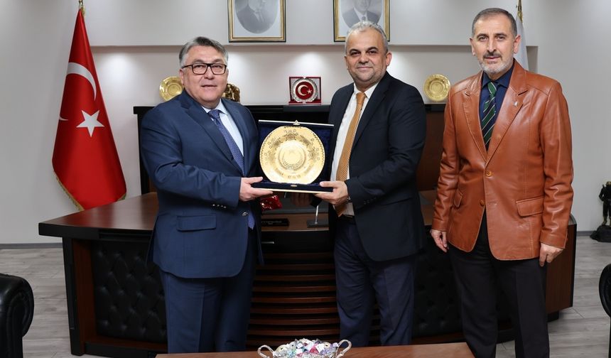 BEUN Kütüphanesi 400 Kitap bağışıyla daha zenginleşti