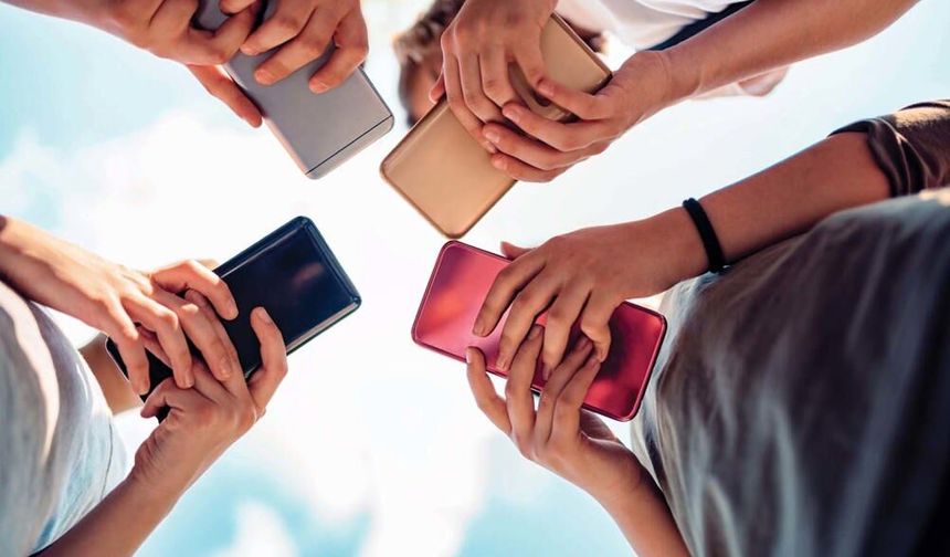 Dijital Çağda Çocuk Güvenliği: Ebeveynlerin Gözünden Kaçan 7 Gizli Tehlike ve Çözüm Yolları