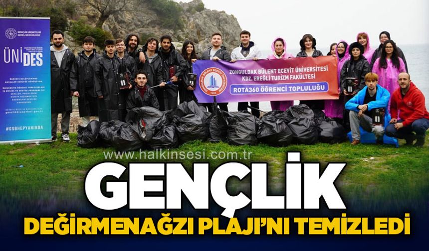 Gençlik, Değirmenağzı Plajı'nı temizledi