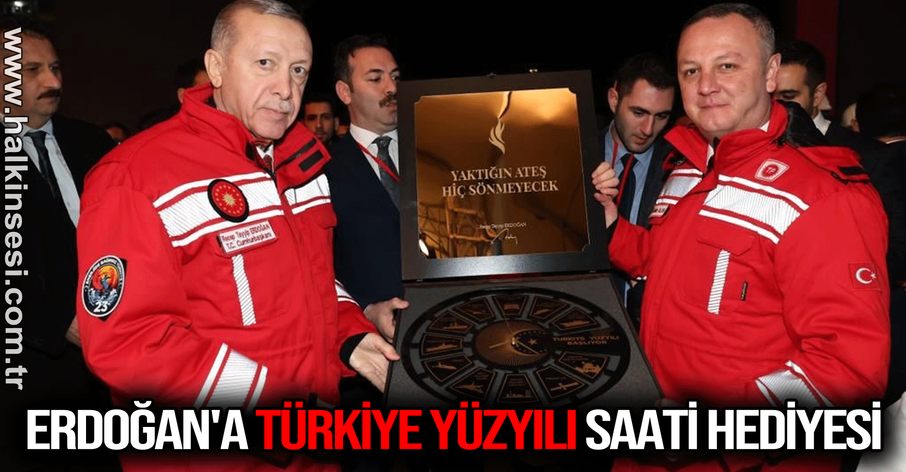 Cumhurbaşkanı Erdoğan'a Türkiye Yüzyılı saati hediyesi